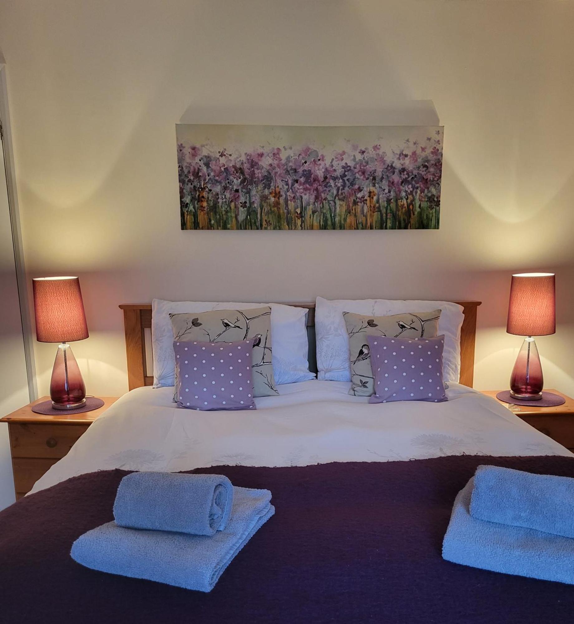 Grayz Townhouse - Free Onsite Parking For 2 Cars Villa Lincoln Eksteriør billede